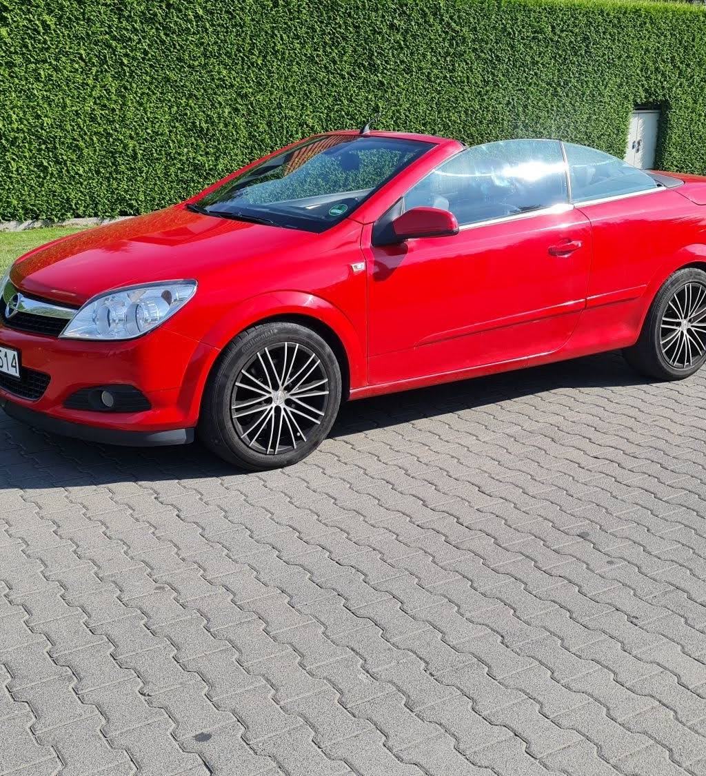 Opel Astra Twin Top – opinie, dane, kluczowe inforamcje